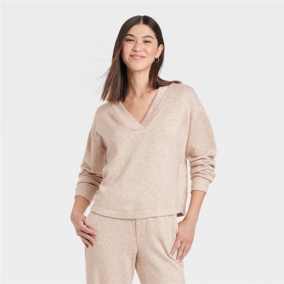 Women's Leisure Studio Knit Sweatshirt - Universal Thread™ Oatmeal new - Picture 1 of 7